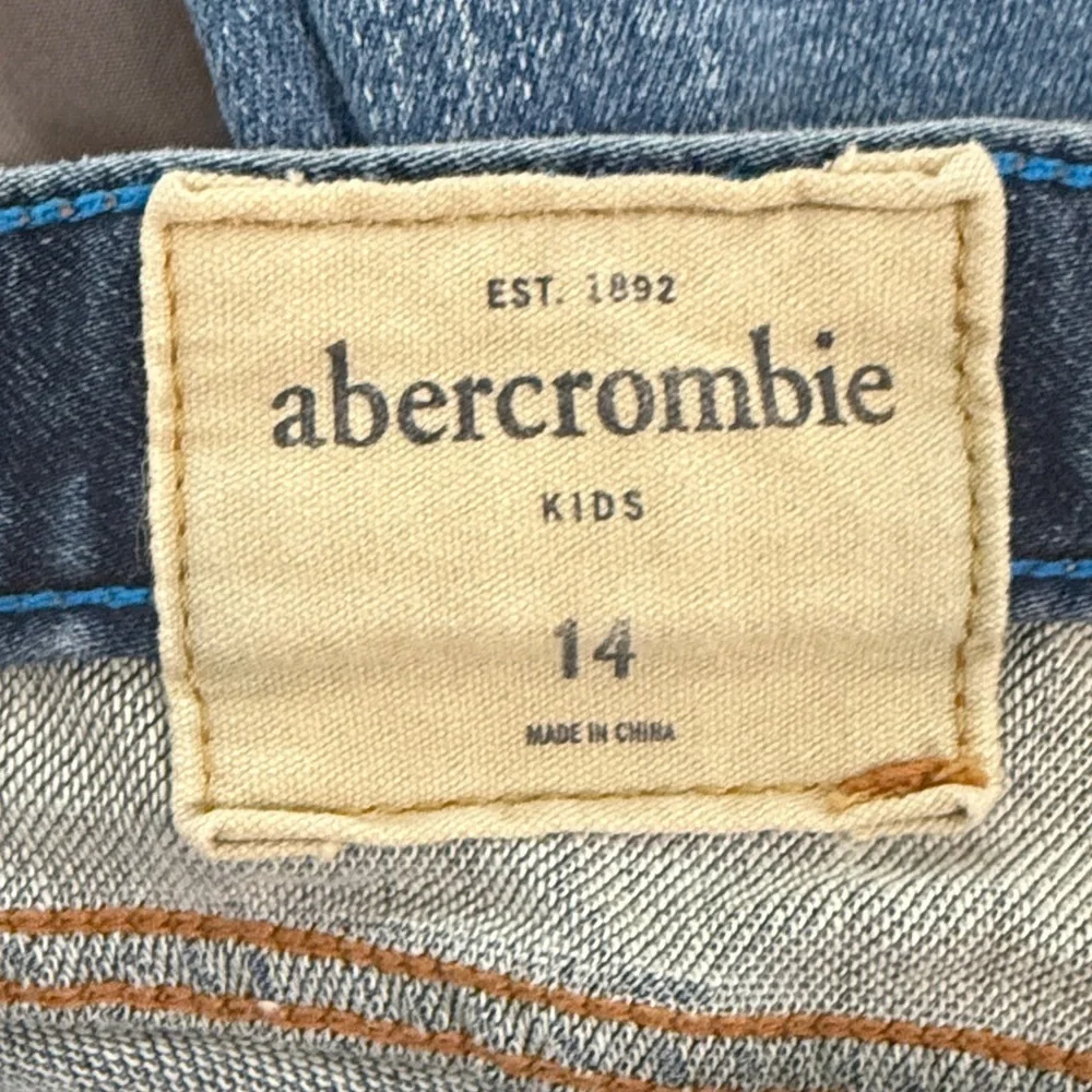 Abercrombie Kids Jeans | Size 14 | Medium Wash Stretch Denim